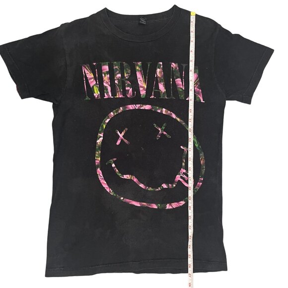 Nirvana Band T-Shirt Women’s Small Black Pink Floral Smiley Face Graphic Tee - Picture 5 of 10